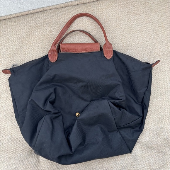 LONGCHAMP Le Pliage Black Medium Short Handle Tote - Picture 2 of 9